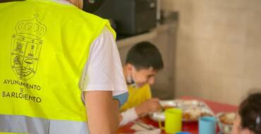 Primer día de comedor para los niños y niñas del CEIP La Cuesta