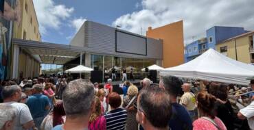 Barlovento celebra este domingo su Mercadillo con feria del aguacate y concierto de Los Salvapantallas