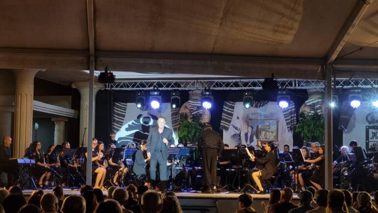 Abubukaka y Cristina Ramos con la Banda Municipal protagonizan este fin de semana en Barlovento