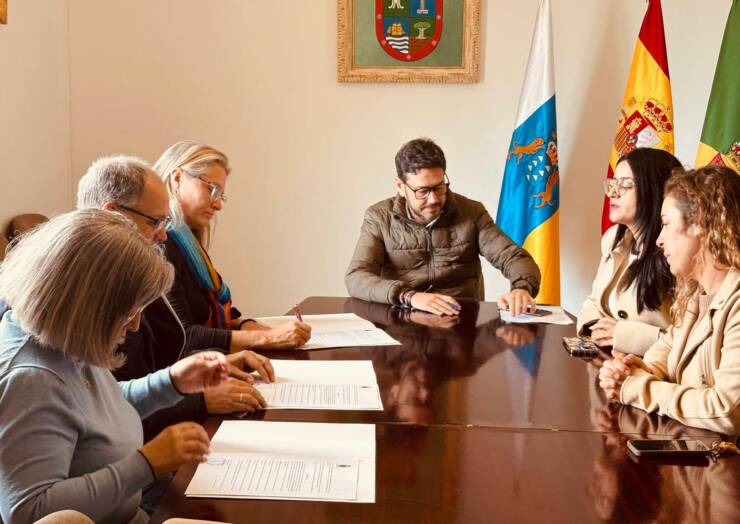 El Ayuntamiento de Barlovento firma un acuerdo con los colegios del municipio para crear Espacios Libres de Violencia.