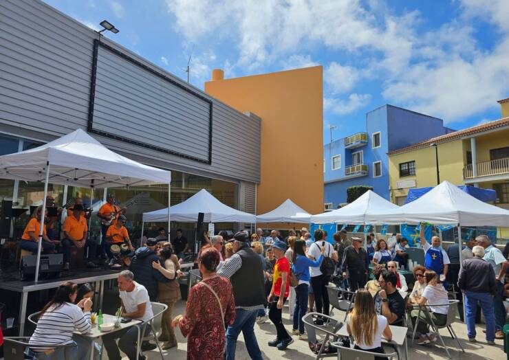 Barlovento celebra este domingo su tradicional Mercadillo Agrícola y Artesano dedicado a Asturias.