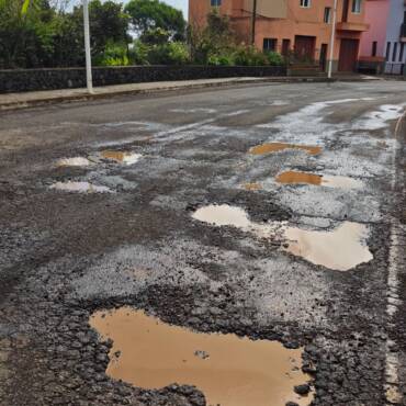 El Ayuntamiento de Barlovento solicita una actuación urgente e integral en la carretera de Las Cabezadas, LP-107.